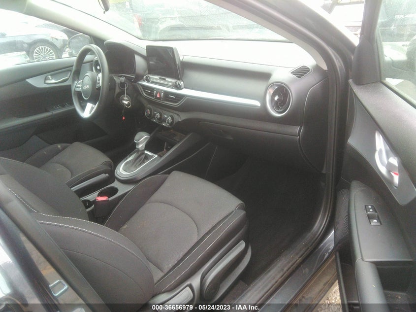 VIN 3KPF24ADXPE518745 2023 KIA FORTE LXS