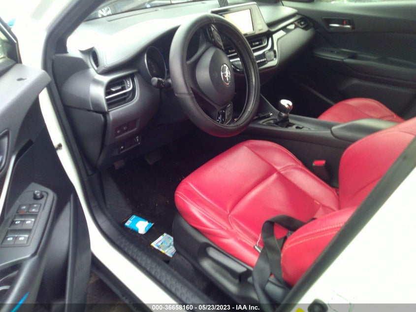 VIN JTNKHMBX4J1002876 2018 TOYOTA C-HR XLE