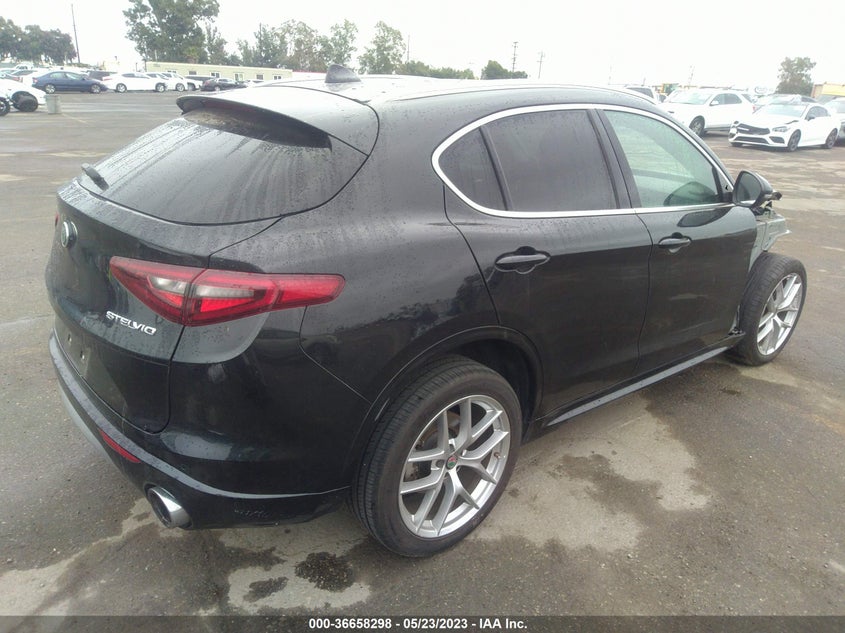 VIN ZASPAKBN6M7D09556 2021 ALFA ROMEO STELVIO TI