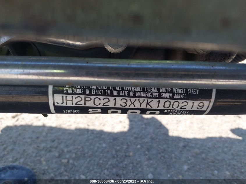 2000 HONDA VT600 CD JH2PC213XYK100219