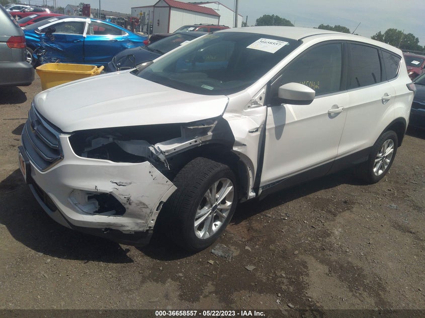VIN 1FMCU0GD7HUB31937 2017 FORD ESCAPE SE