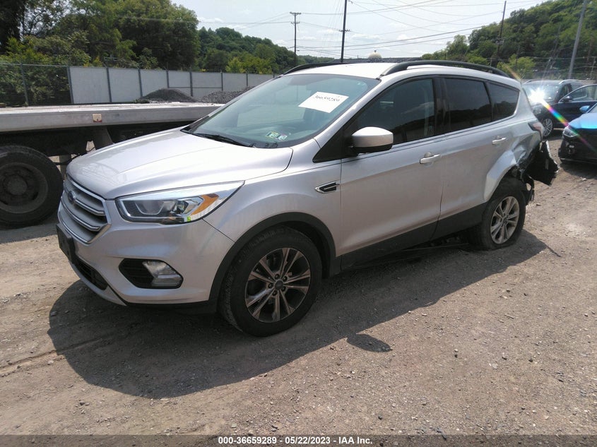 VIN 1FMCU0GDXHUB78105 2017 FORD ESCAPE SE