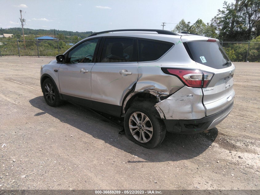 VIN 1FMCU0GDXHUB78105 2017 FORD ESCAPE SE