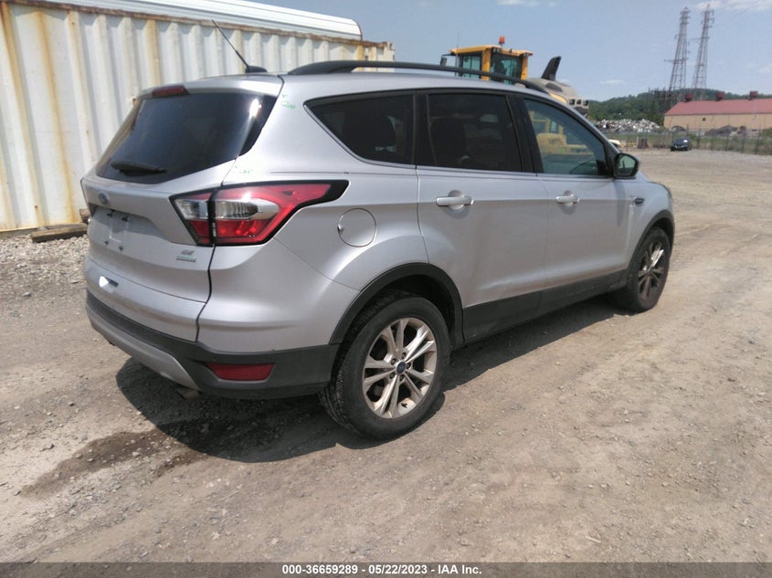 VIN 1FMCU0GDXHUB78105 2017 FORD ESCAPE SE