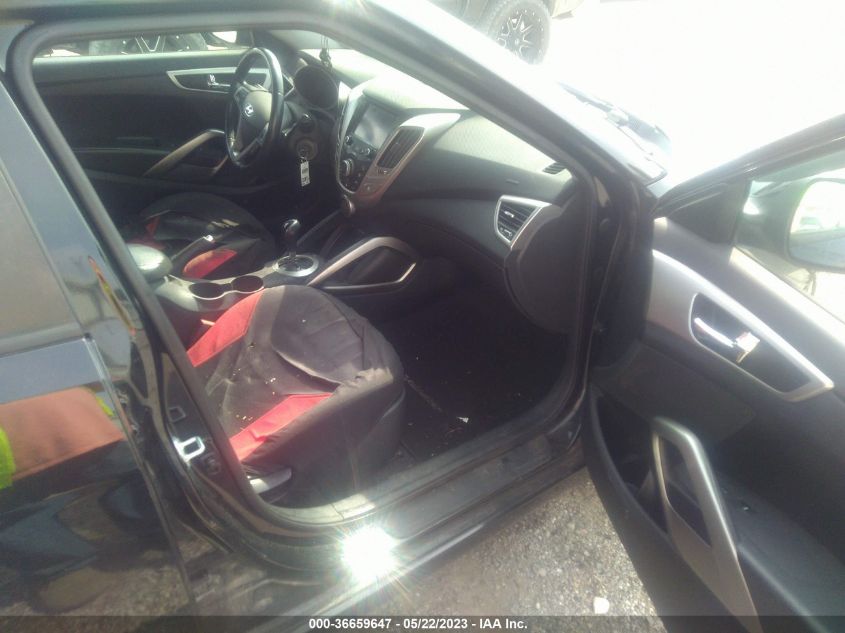 2017 HYUNDAI VELOSTER - KMHTC6AD1HU317987