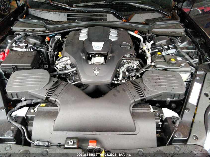 2022 MASERATI QUATTROPORTE GT ZAM56XPA8NX407053