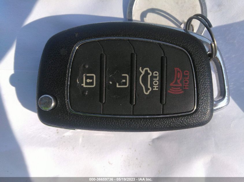 2015 HYUNDAI SONATA 2.4L SE - 5NPE24AF5FH165967