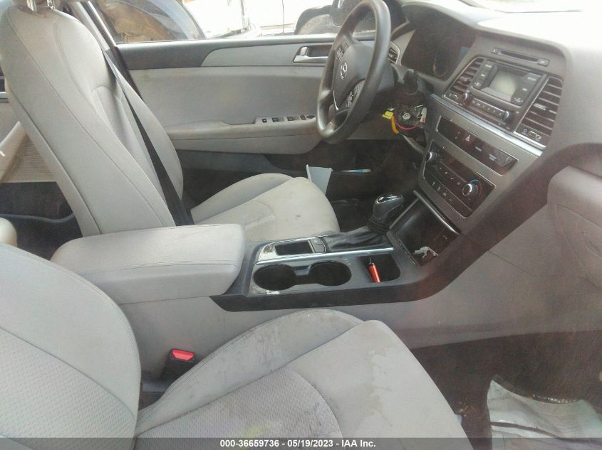 2015 HYUNDAI SONATA 2.4L SE - 5NPE24AF5FH165967