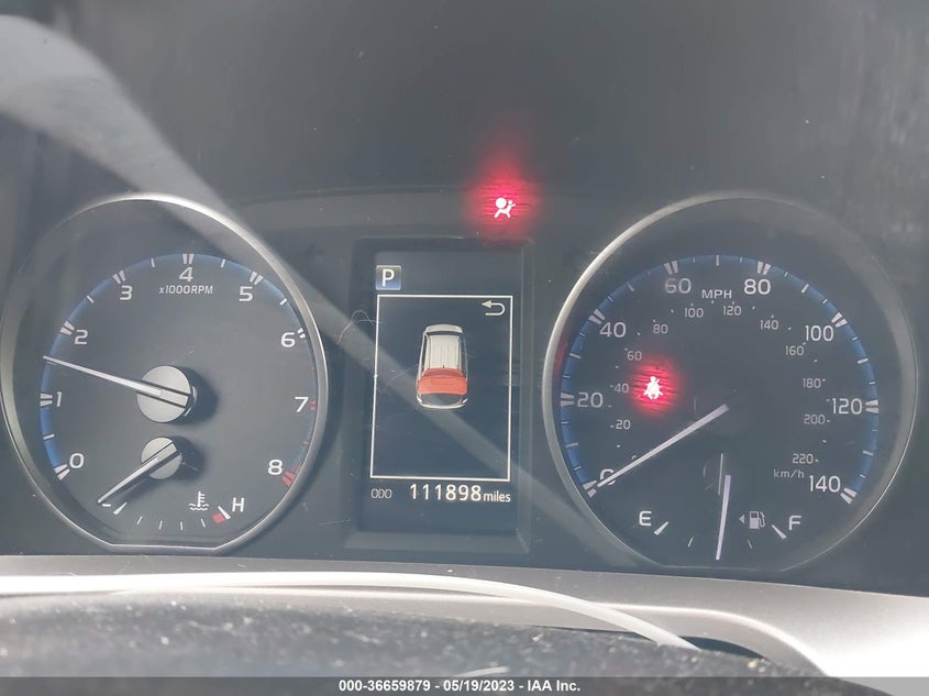 VIN JTMZFREV6JJ189232 2018 TOYOTA RAV4 LE