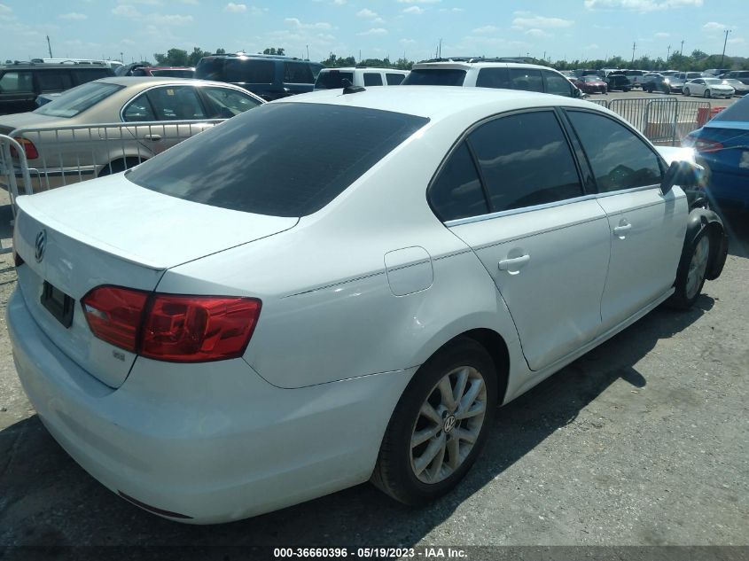 2014 VOLKSWAGEN JETTA SEDAN SE W/CONNECTIVITY - 3VWD17AJXEM313931