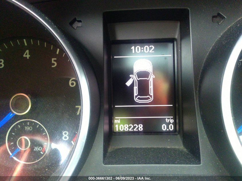 2013 VOLKSWAGEN GOLF R 4-DOOR WVWPF7AJ5DW117766