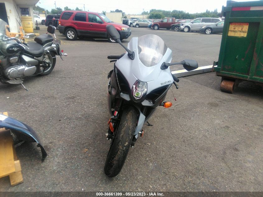2022 SUZUKI GSX-R1000 JS1DM11B0N7100197