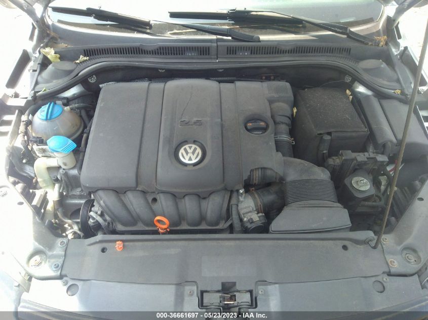 2013 VOLKSWAGEN JETTA SEDAN SE - 3VWDP7AJ2DM278833