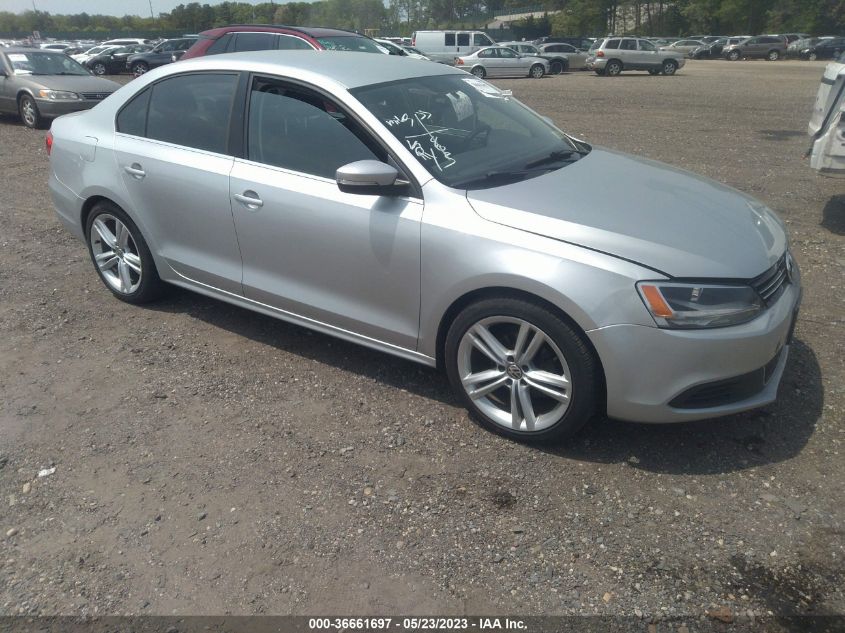 2013 VOLKSWAGEN JETTA SEDAN SE - 3VWDP7AJ2DM278833