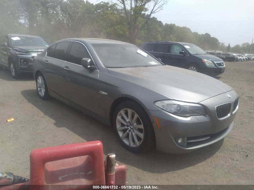 2013 BMW 5 SERIES 528I XDRIVE - WBAXH5C50DD107346