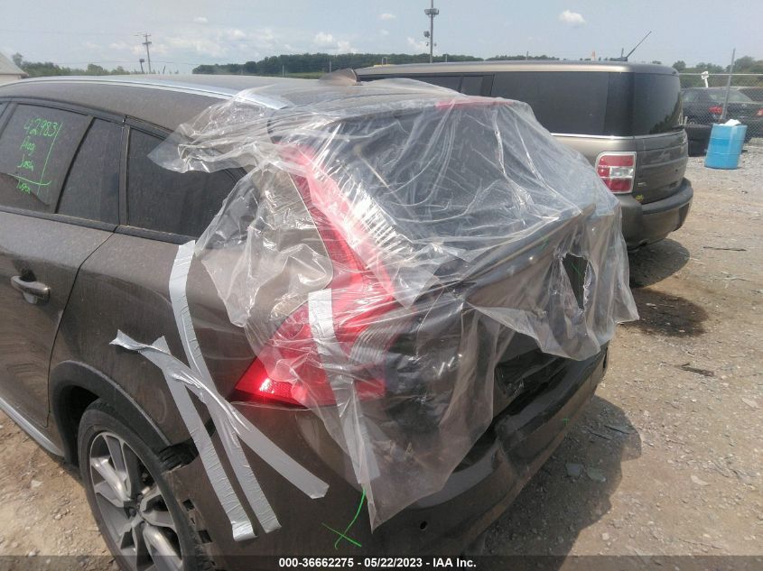 2016 VOLVO V60 CROSS COUNTRY T5 - YV4612HK4G1019063