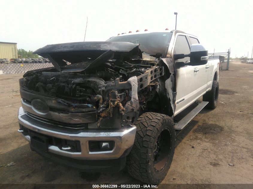 2017 FORD SUPER DUTY F-250 SRW LARIAT/PLATINUM - 1FT7W2BT7HEE51909