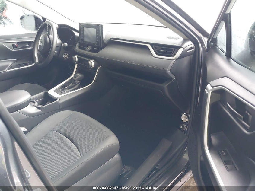 VIN 2T3H1RFV4MC124752 2021 TOYOTA RAV4 LE