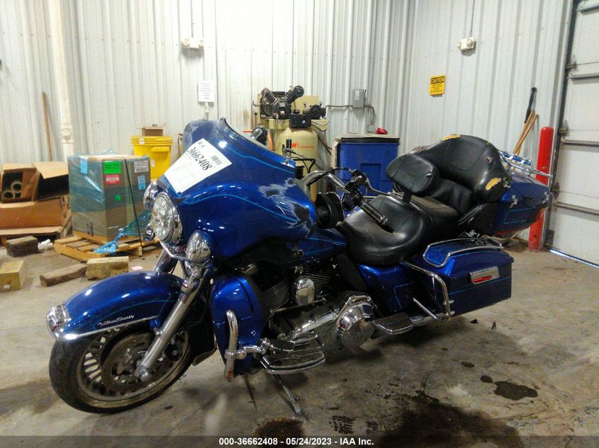 2010 HARLEY-DAVIDSON FLHTCU 1HD1FC418AB647922