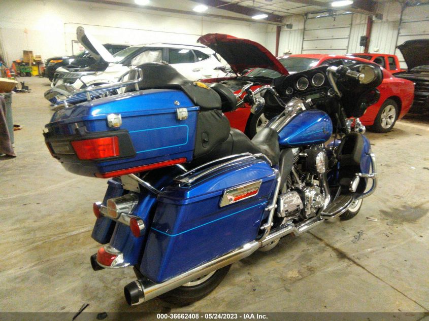 2010 HARLEY-DAVIDSON FLHTCU 1HD1FC418AB647922