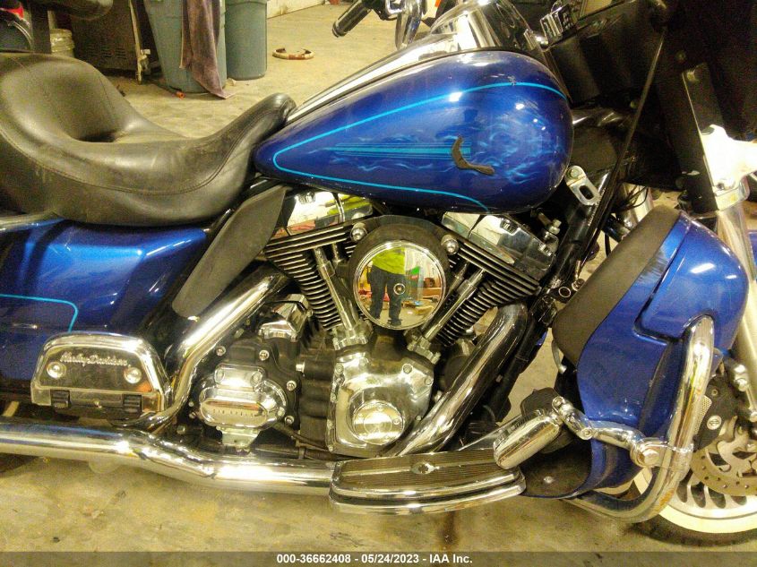 2010 HARLEY-DAVIDSON FLHTCU 1HD1FC418AB647922