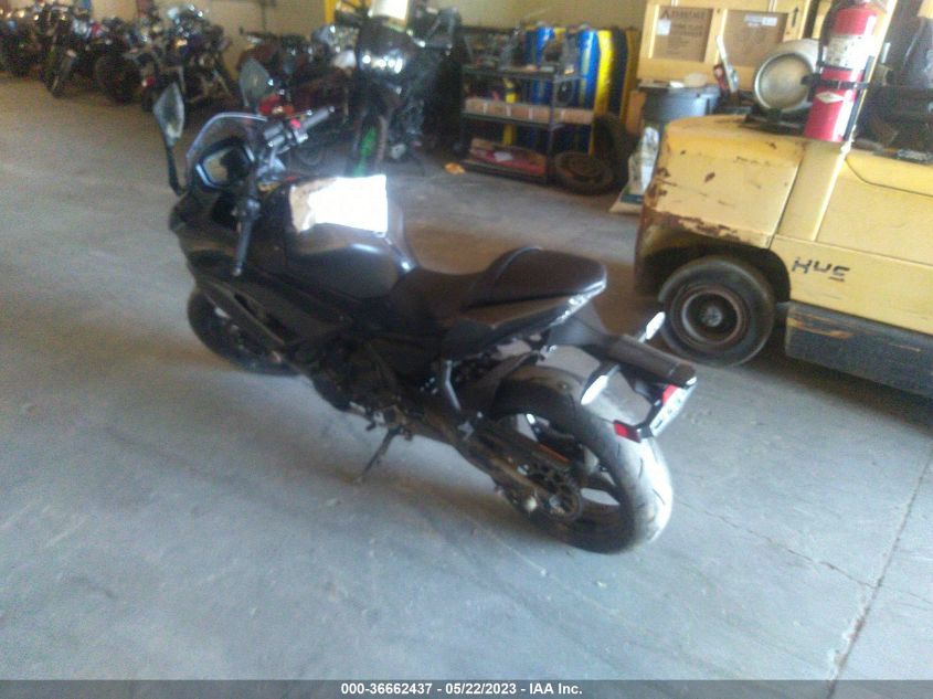 2023 KAWASAKI EX650 R - ML5EXER11PDA86607