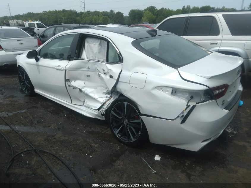2018 TOYOTA CAMRY XSE - 4T1B61HK6JU082566