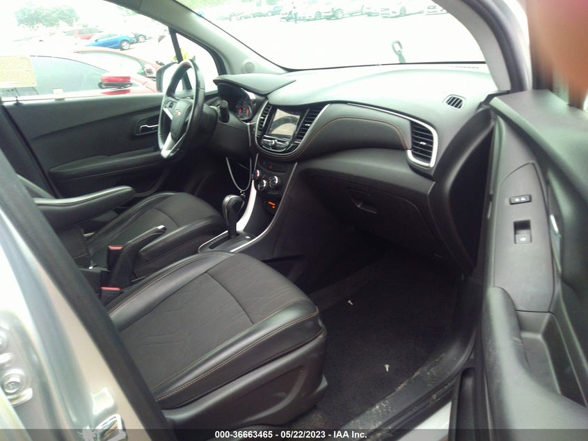 VIN KL7CJLSB4JB675766 2018 CHEVROLET TRAX LT