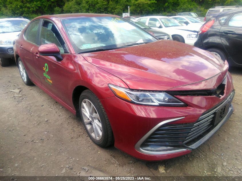 2021 TOYOTA CAMRY LE - 4T1C11AK4MU573932