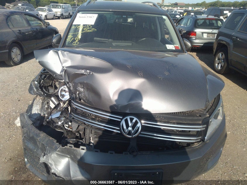 VIN WVGSV7AX4HK029379 2017 VOLKSWAGEN TIGUAN WOLFSBURG EDITION