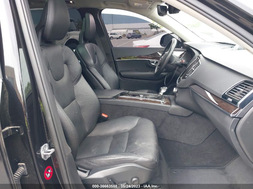 2016 VOLVO XC90 T6 MOMENTUM - YV4A22PK6G1047312