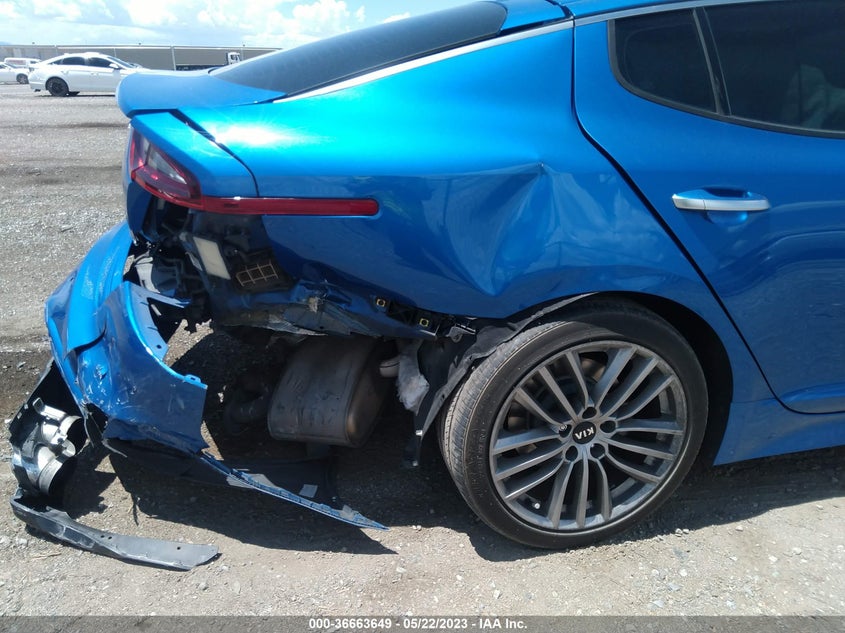VIN KNAE15LA5J6017635 2018 KIA STINGER BASE