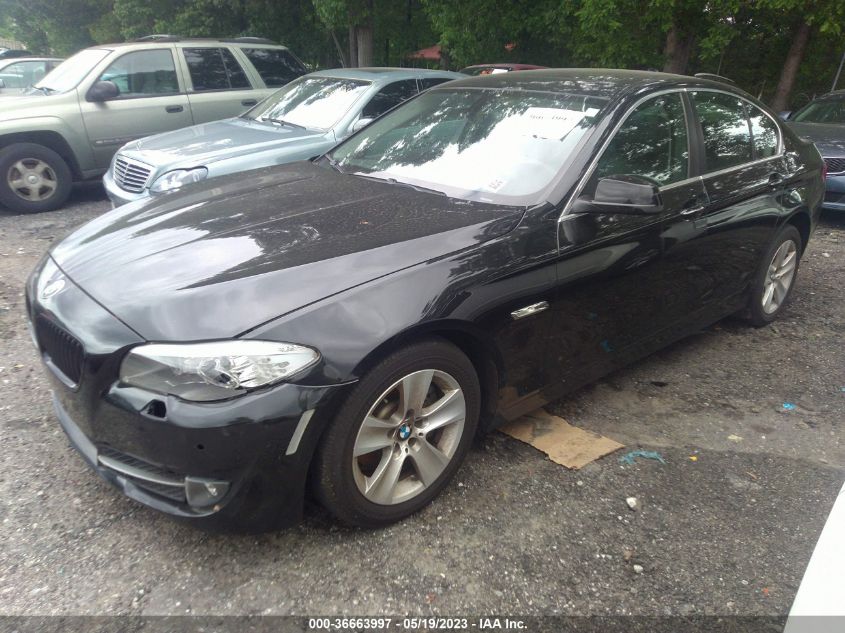 2013 BMW 5 SERIES 528I XDRIVE - WBAXH5C52DD109356
