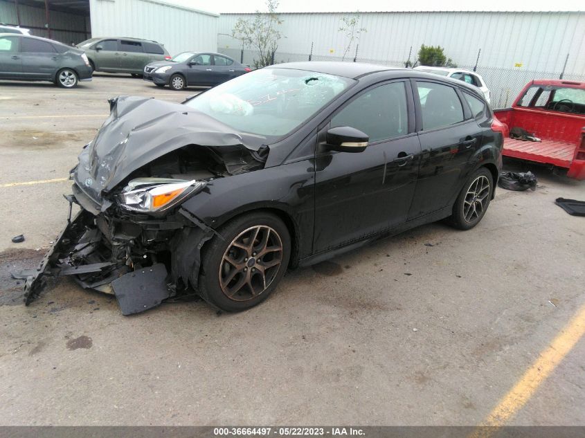 2015 FORD FOCUS SE - 1FADP3K27FL385812