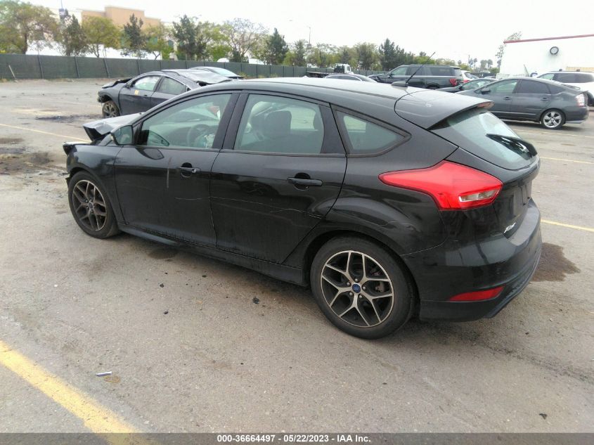 2015 FORD FOCUS SE - 1FADP3K27FL385812