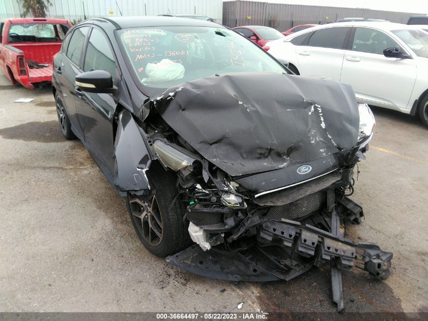 2015 FORD FOCUS SE - 1FADP3K27FL385812