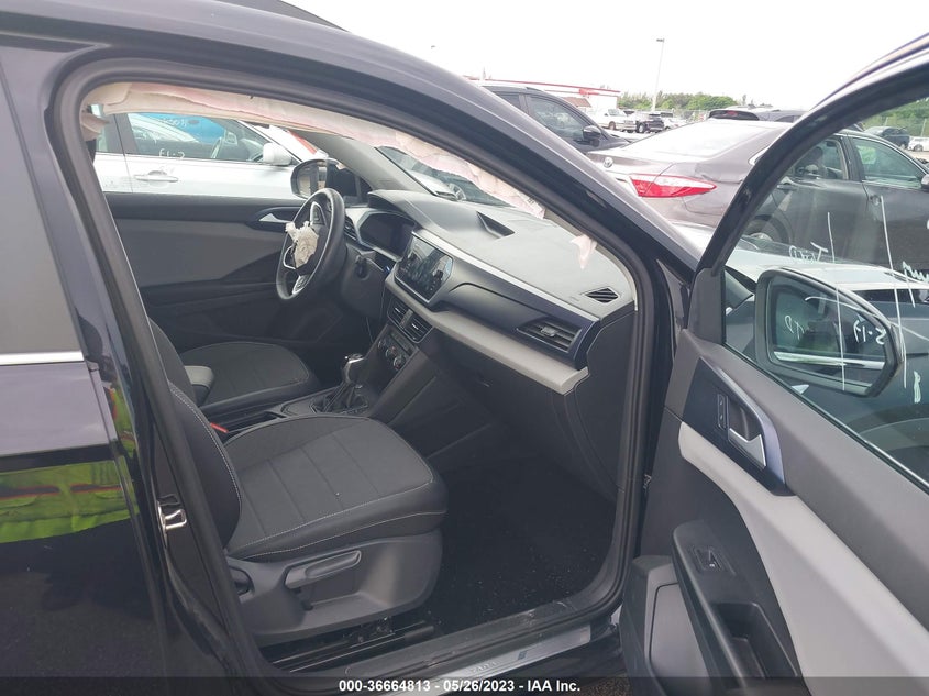 VIN 3VVRX7B28NM017337 2022 VOLKSWAGEN TAOS SE