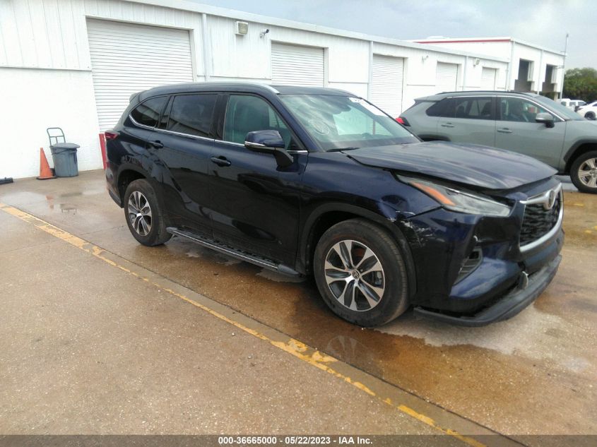 2022 TOYOTA HIGHLANDER XLE - 5TDGZRAH6NS554628