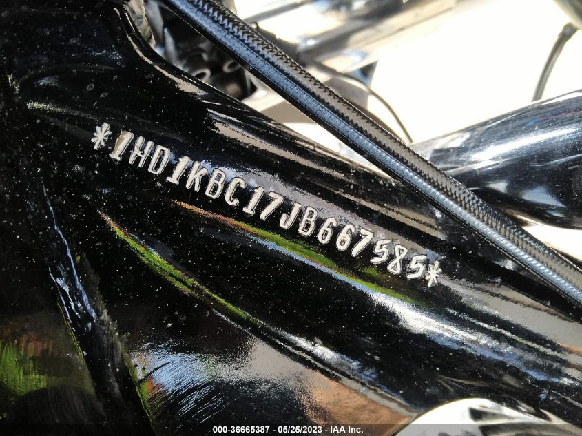 2018 HARLEY-DAVIDSON FLHX STREET GLIDE - 1HD1KBC17JB667585