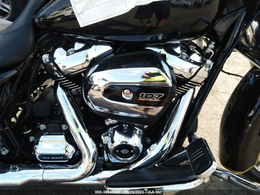 2018 HARLEY-DAVIDSON FLHX STREET GLIDE - 1HD1KBC17JB667585
