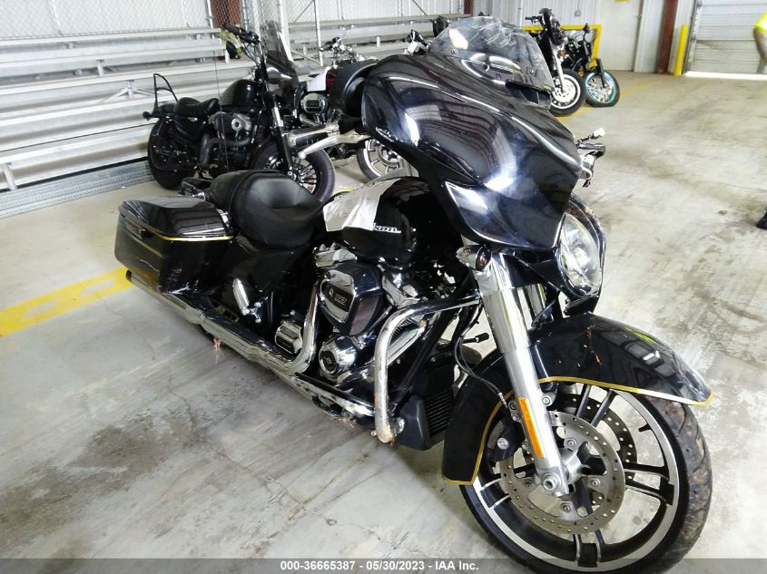 2018 HARLEY-DAVIDSON FLHX STREET GLIDE - 1HD1KBC17JB667585