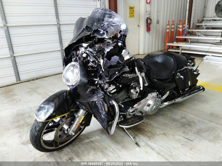 2018 HARLEY-DAVIDSON FLHX STREET GLIDE - 1HD1KBC17JB667585