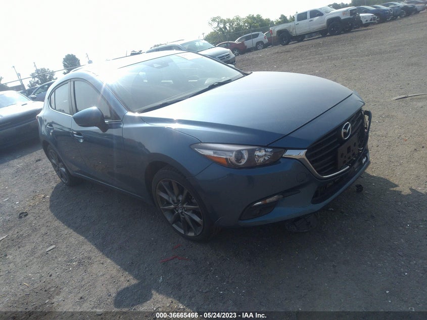 VIN 3MZBN1L31JM264586 2018 MAZDA MAZDA3 5-DOOR TOURING