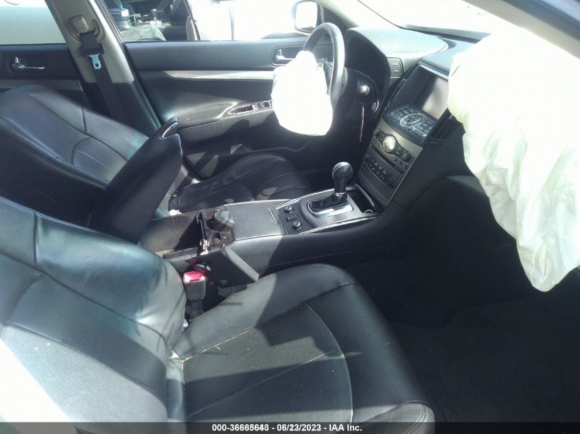 2015 INFINITI Q40 JN1CV6AR4FM522813
