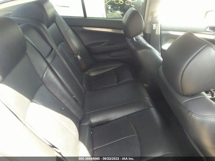 2015 INFINITI Q40 JN1CV6AR4FM522813