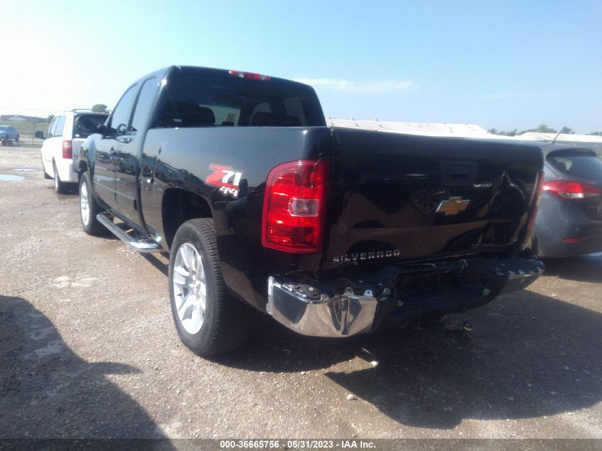 2013 CHEVROLET SILVERADO 1500 LT - 1GCRKSE79DZ108718