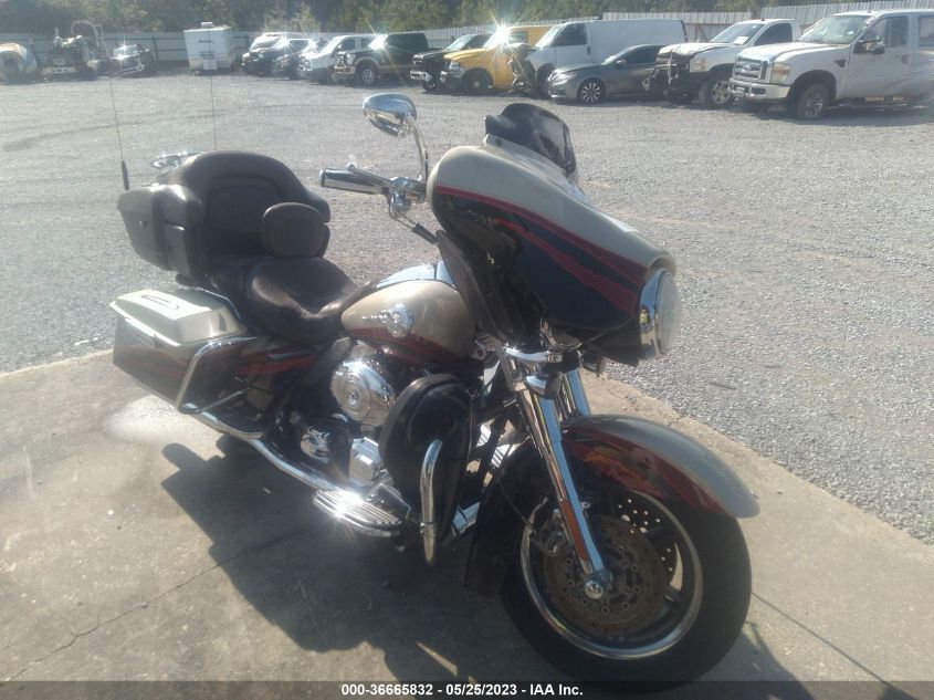 2006 HARLEY-DAVIDSON FLHTCUSE - 1HD1PRE176Y951410