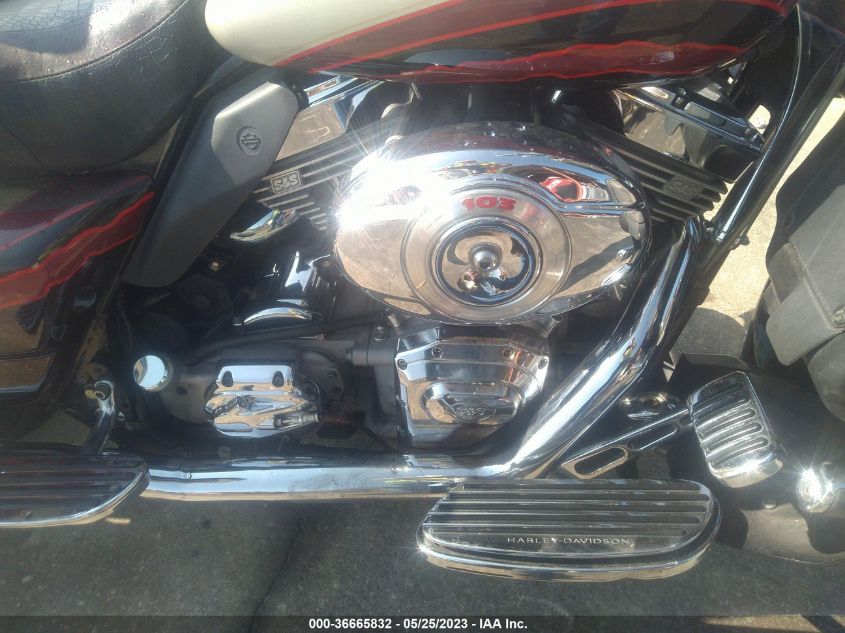 2006 HARLEY-DAVIDSON FLHTCUSE 1HD1PRE176Y951410