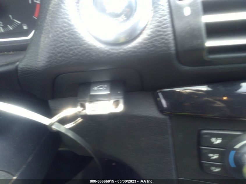 2013 BMW 1 SERIES 128I WBAUN1C56DVR01332