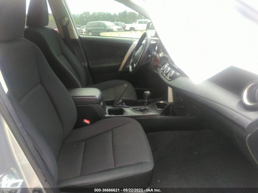 2018 TOYOTA RAV4 LE - JTMZFREV8JJ165997
